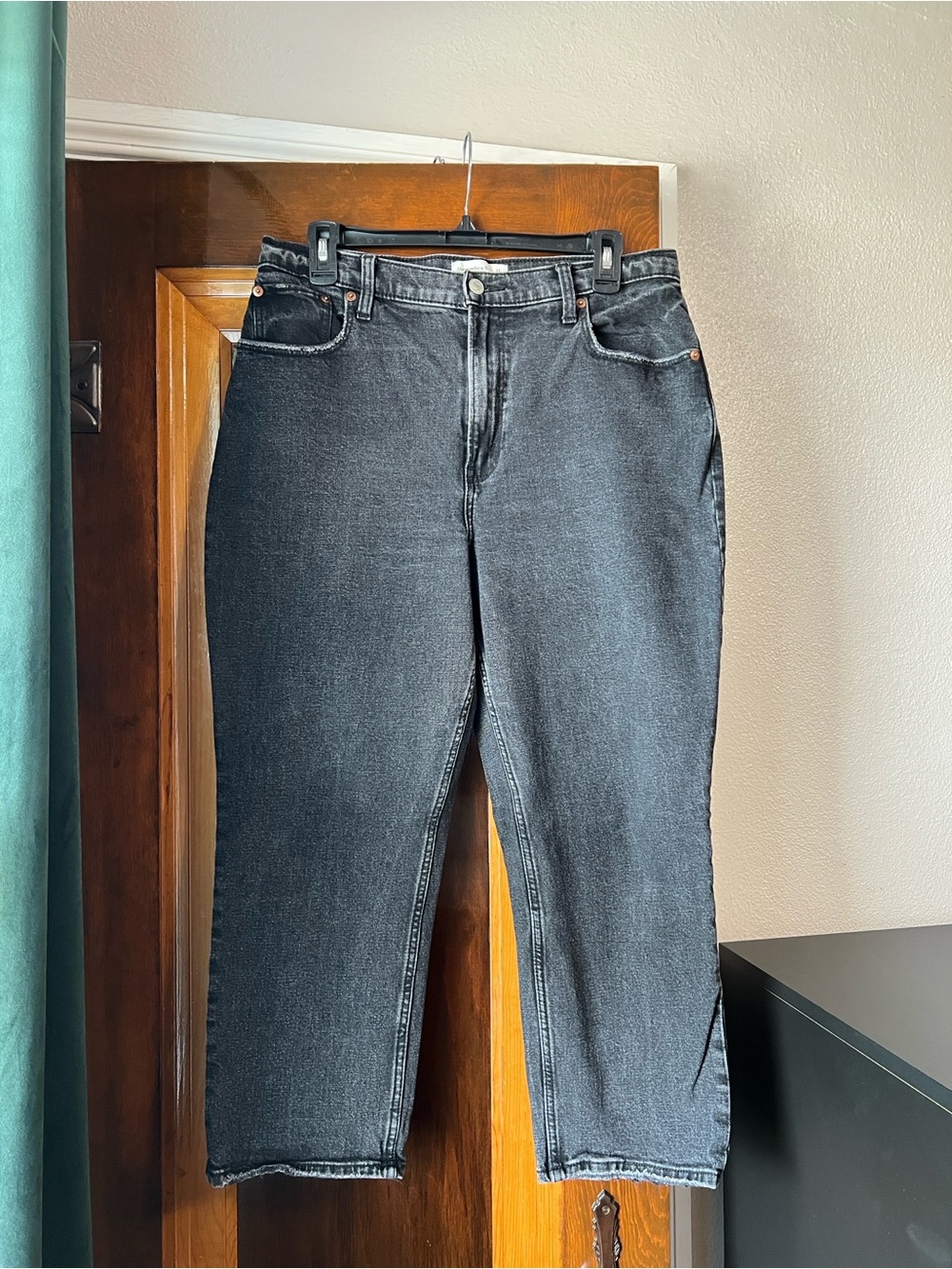 Abercrombie & Fitch Curve Love Ankle Capri Straight Ultra High Rise Denim Jeans